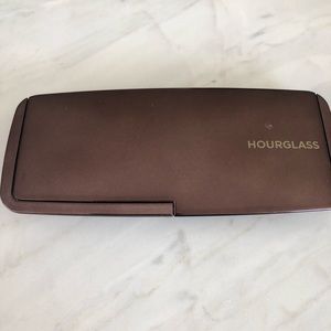 GENTLY USED Hourglass Ambient Lighting Palette